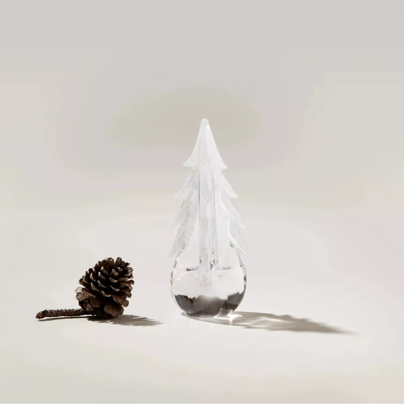 Simon Pearce Snowy Branches Evergreen Glass Tree, 8"