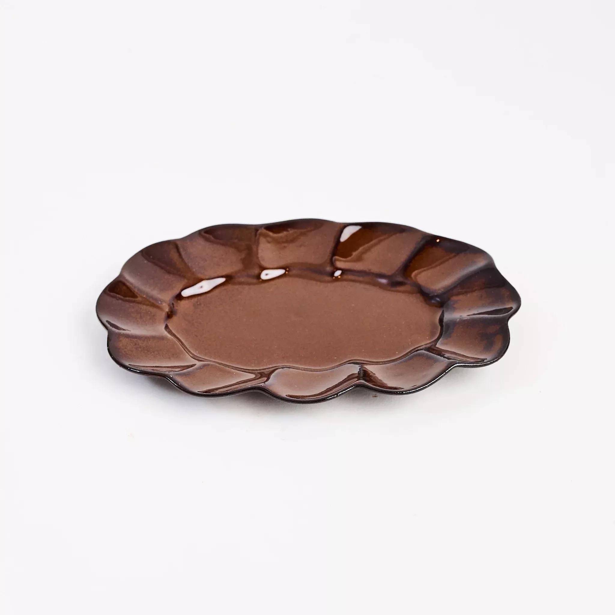 Stoneware Scalloped Oval Plate